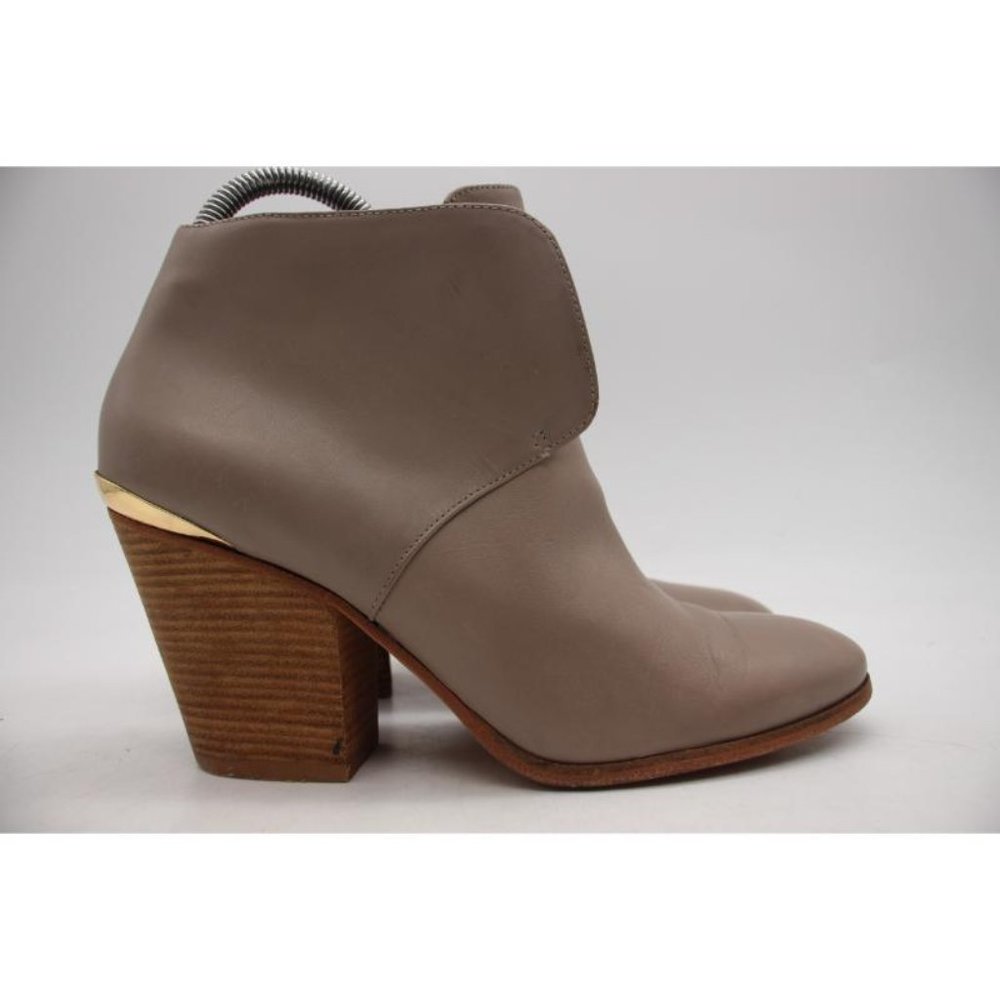 Cole Haan Women's 7.5 B Chesney Ankle Booties Beige Leather D43117